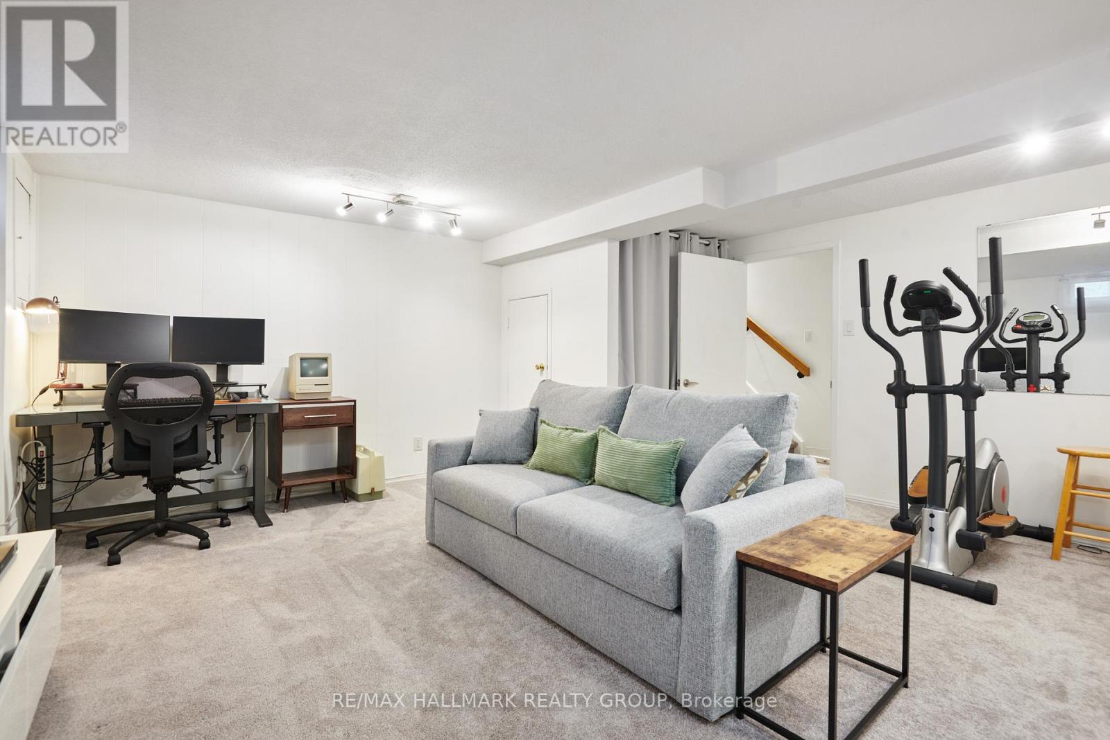 31 - 2019 Stonehenge Crescent, Ottawa, Ontario K1B 4N7 - Photo 25 - X12918080