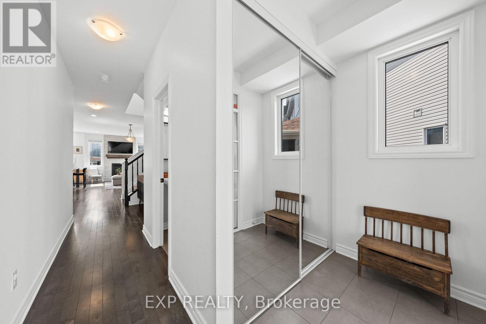 213 Belleek Lane, Ottawa, Ontario  K2J 6G2 - Photo 5 - X12918094