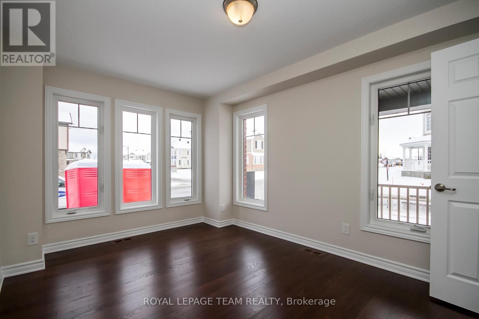 121 Santolina Street, Ottawa, Ontario  K2S 0W8 - Photo 10 - X12918146