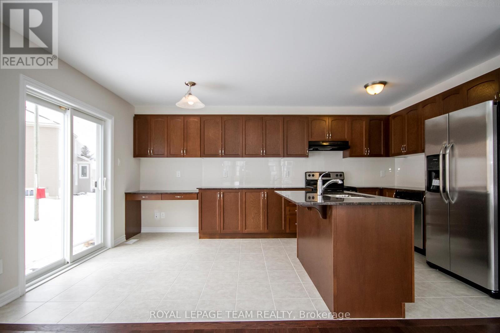 121 Santolina Street, Ottawa, Ontario  K2S 0W8 - Photo 12 - X12918146