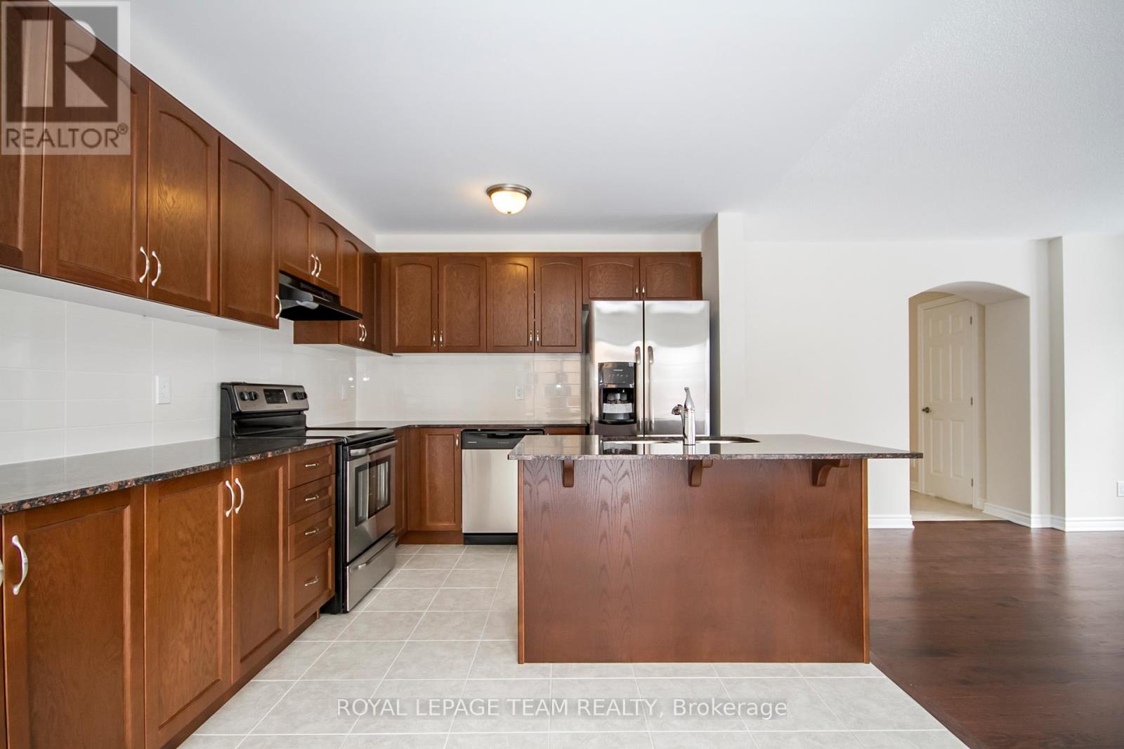 121 Santolina Street, Ottawa, Ontario  K2S 0W8 - Photo 14 - X12918146