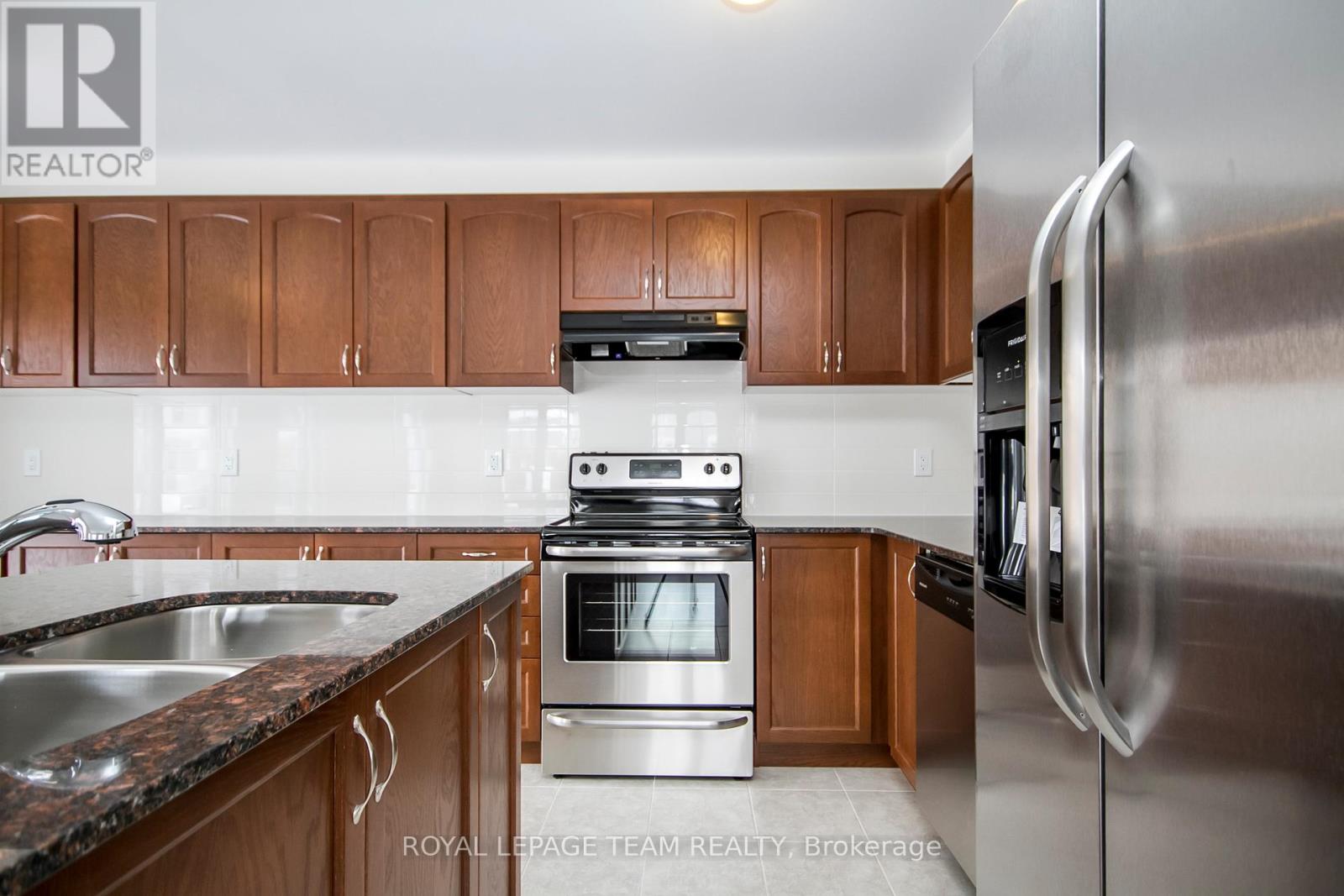 121 Santolina Street, Ottawa, Ontario  K2S 0W8 - Photo 16 - X12918146