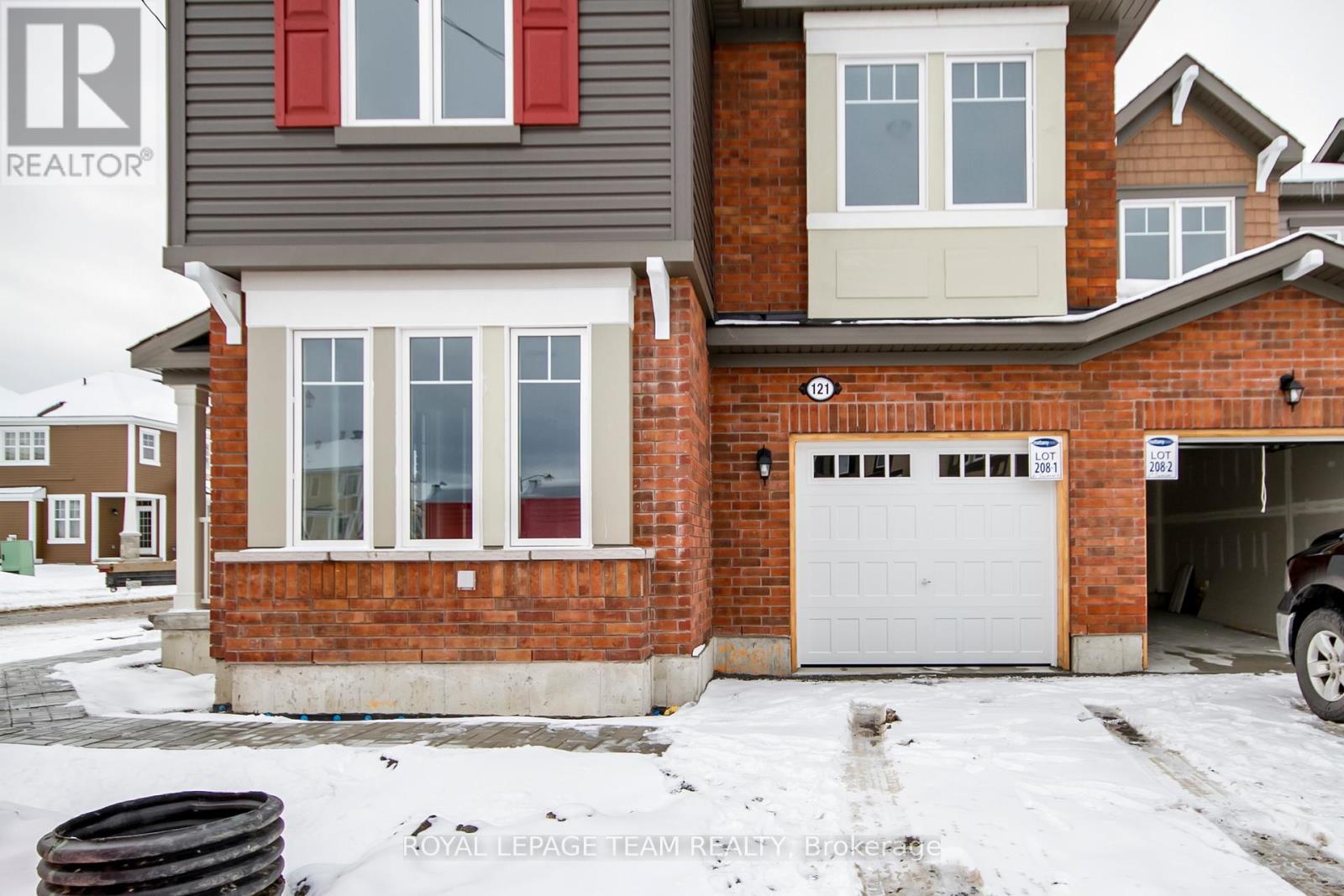 121 Santolina Street, Ottawa, Ontario  K2S 0W8 - Photo 2 - X12918146