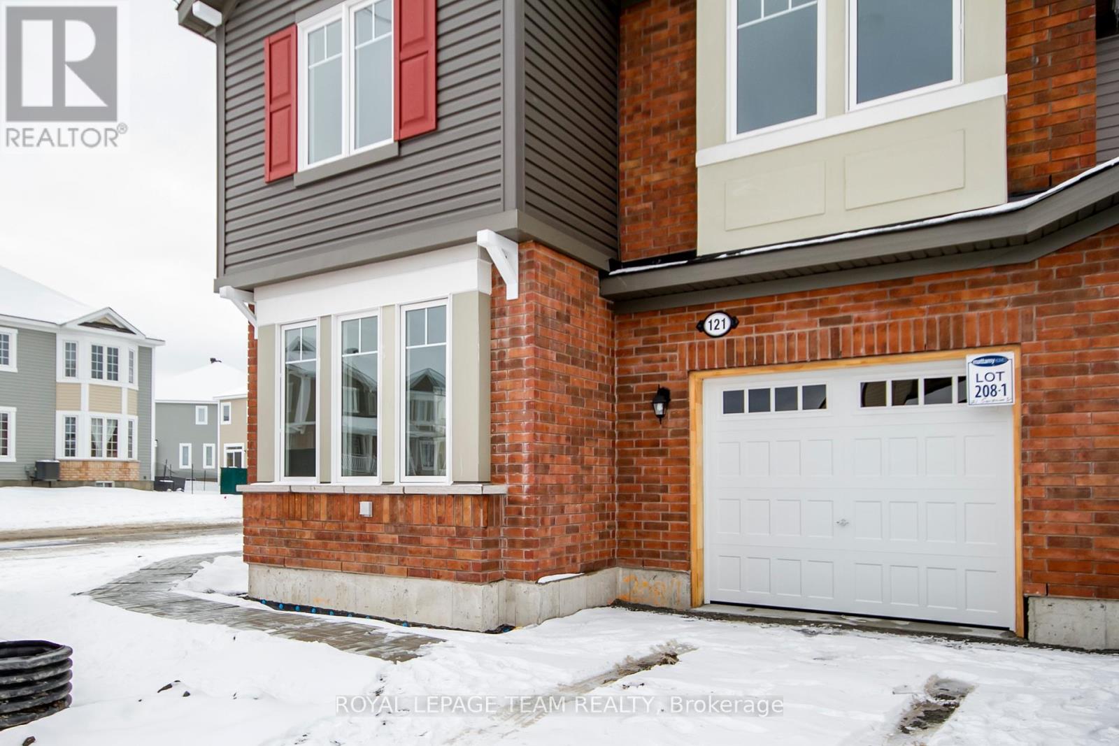 121 Santolina Street, Ottawa, Ontario  K2S 0W8 - Photo 3 - X12918146