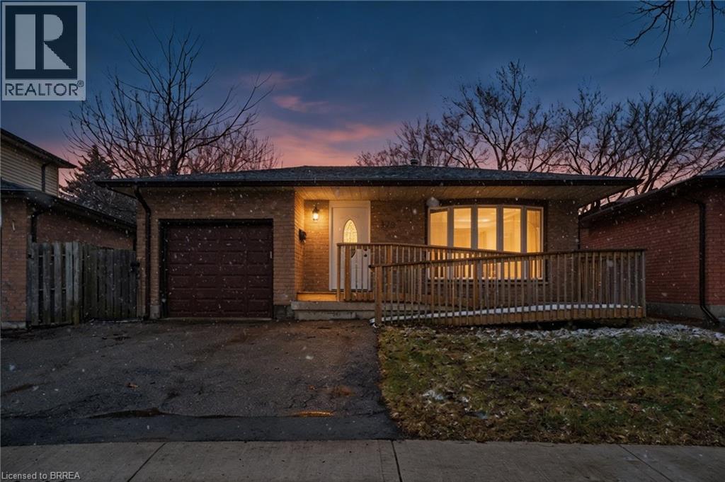 179 Banbury Road, Brantford, Ontario  N3P 1E6 - Photo 2 - 40814602