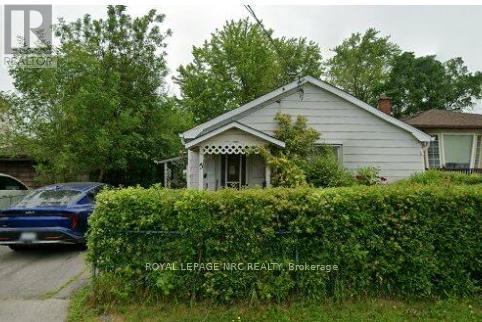 5 Greenwood Avenue, St. Catharines, Ontario  L2P 1X7 - Photo 2 - X12918062