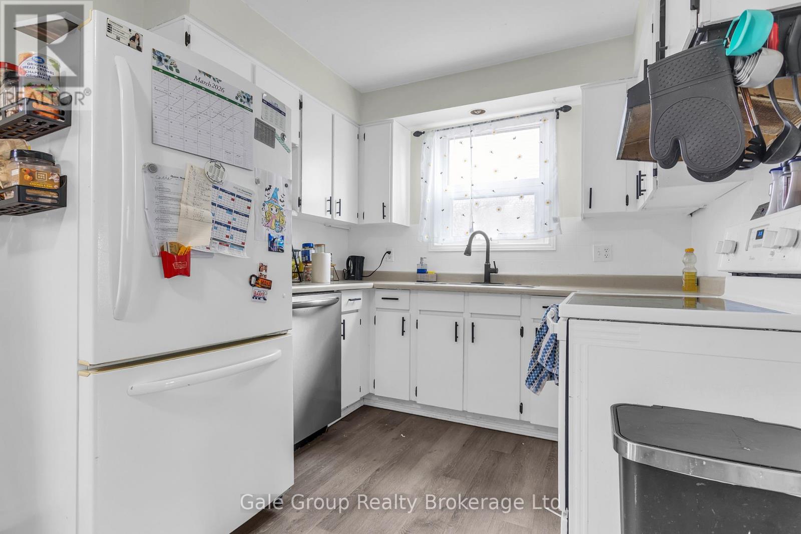 1079 Canfield Crescent, Woodstock, Ontario  N4S 8P3 - Photo 4 - X12918128