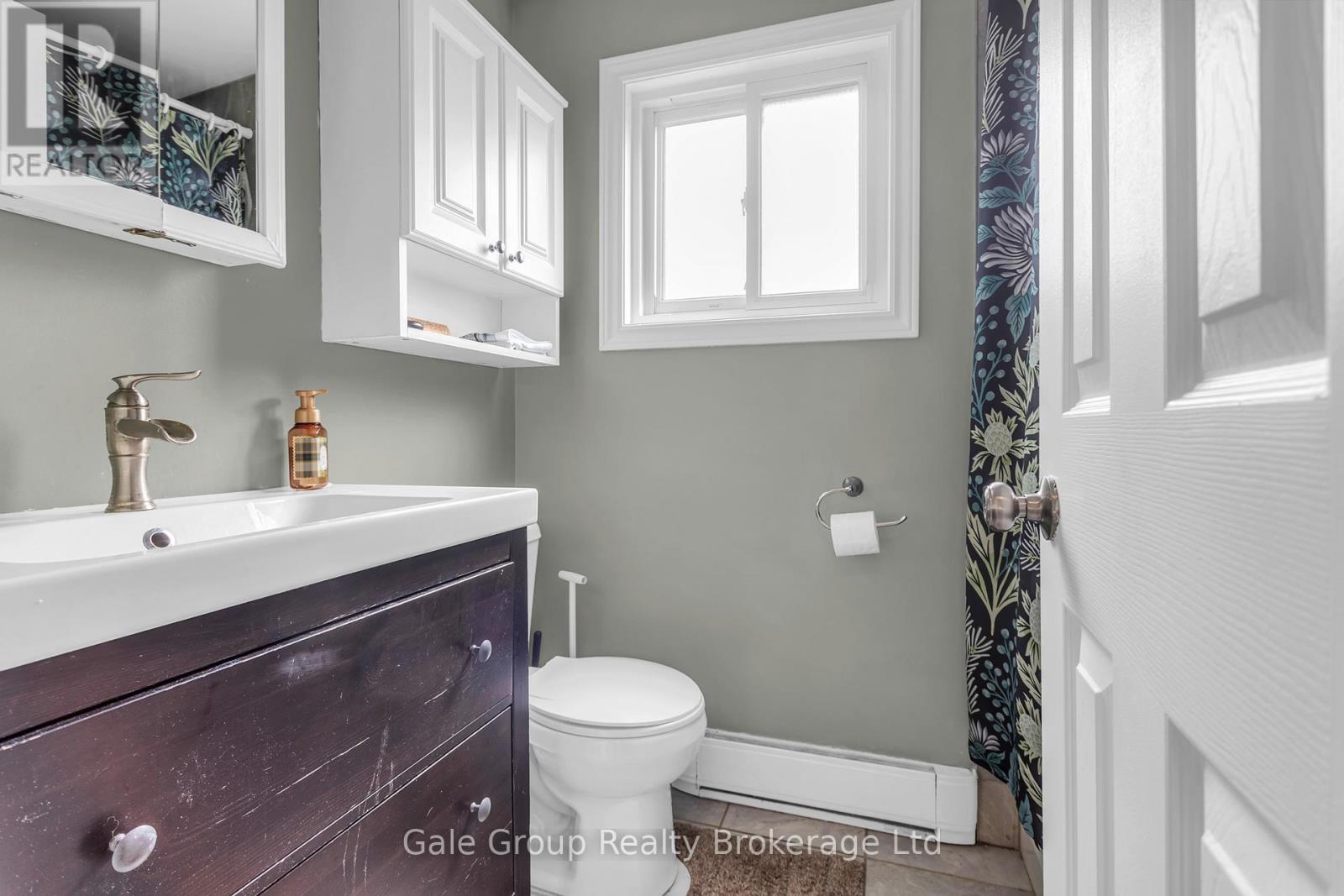 1079 Canfield Crescent, Woodstock, Ontario  N4S 8P3 - Photo 7 - X12918128