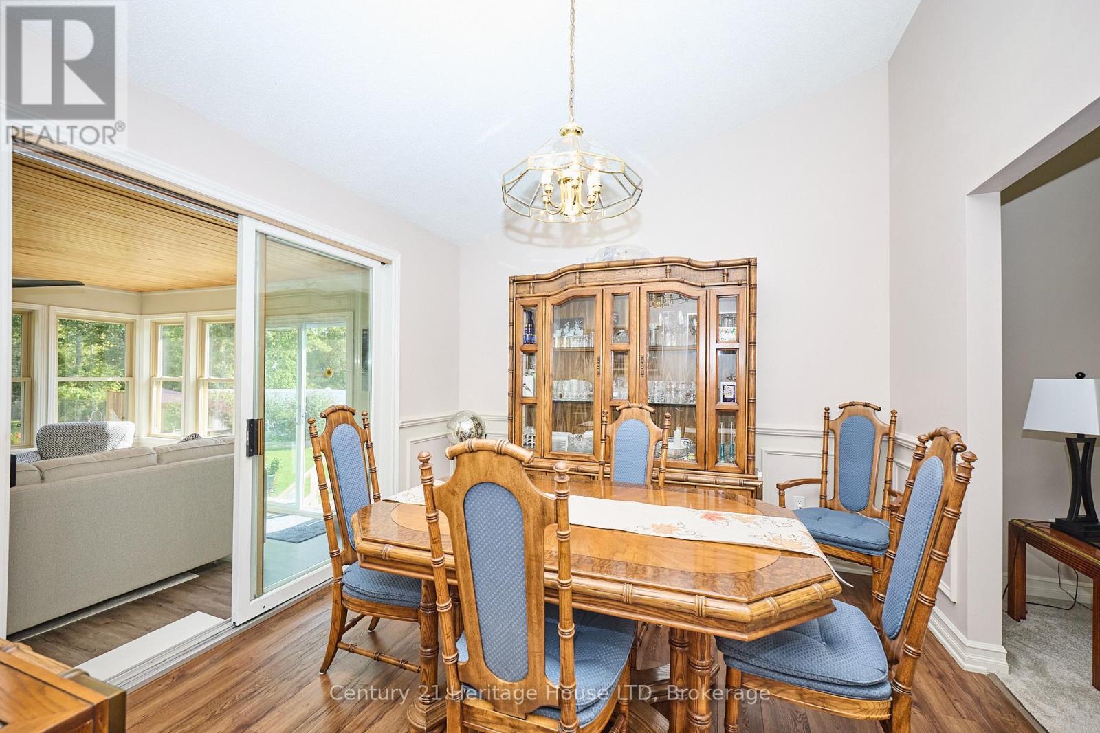 544 Rosehill Road, Fort Erie, Ontario  L2A 5M4 - Photo 11 - X12413166