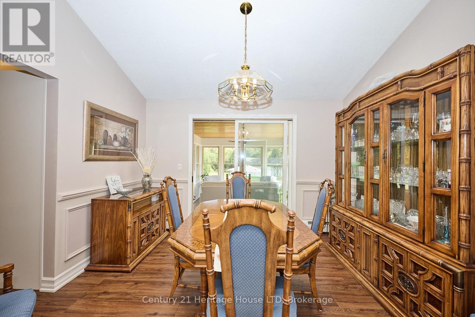 544 Rosehill Road, Fort Erie, Ontario  L2A 5M4 - Photo 12 - X12413166