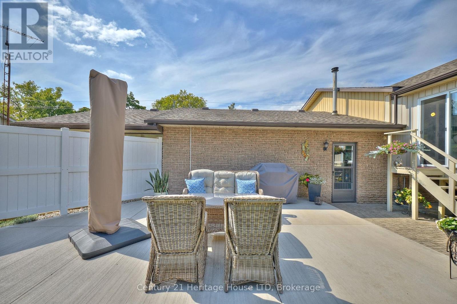 544 Rosehill Road, Fort Erie, Ontario  L2A 5M4 - Photo 34 - X12413166