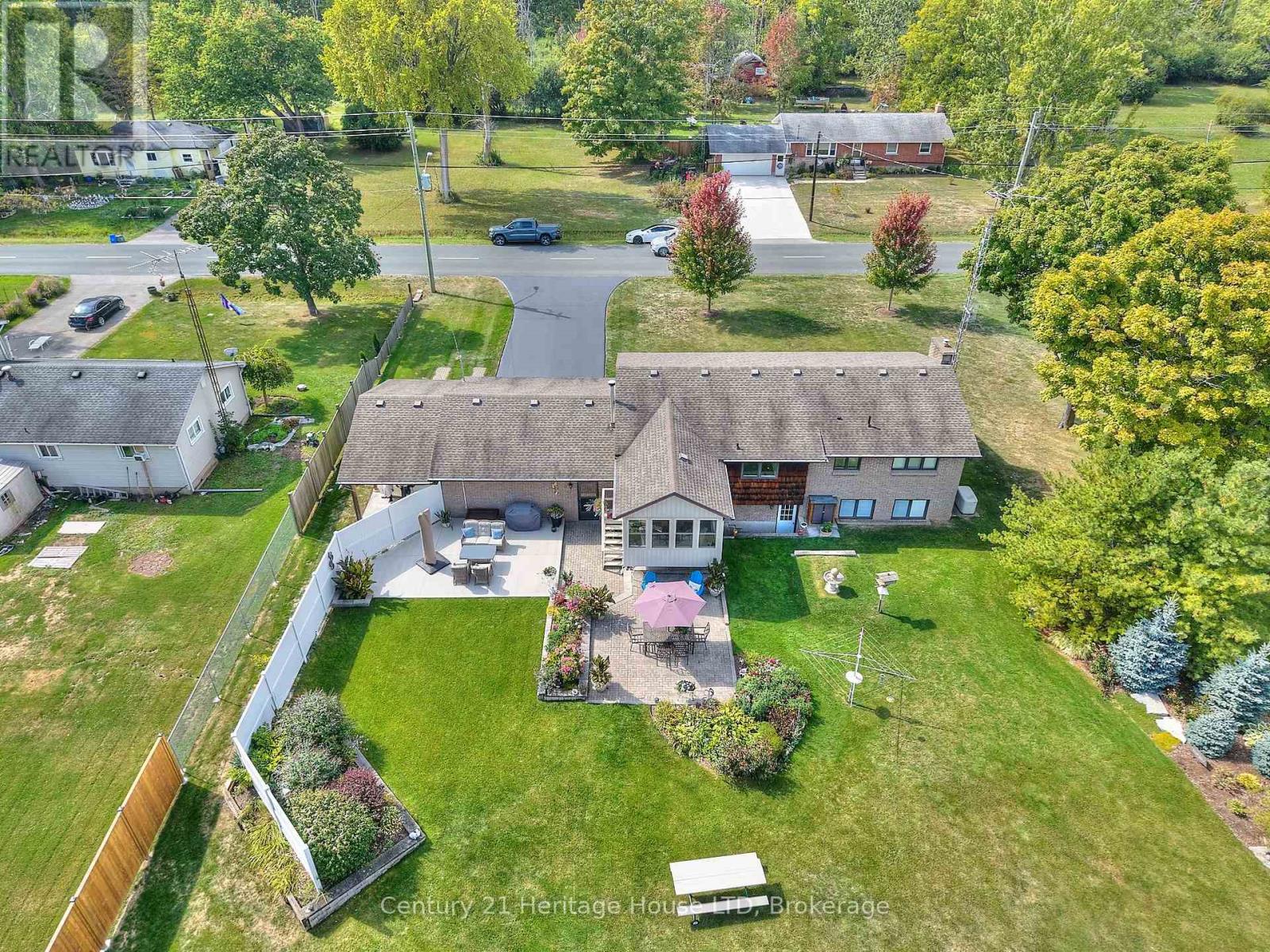 544 Rosehill Road, Fort Erie, Ontario  L2A 5M4 - Photo 39 - X12413166