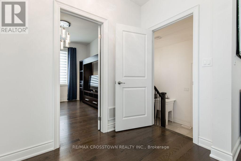 11 Middleton Drive, Wasaga Beach, Ontario  L9Z 0L1 - Photo 17 - S12845158