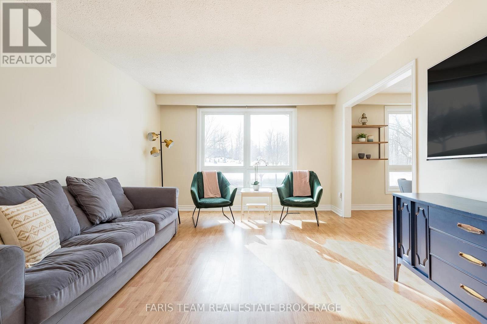 20 Indian Arrow Road, Barrie, Ontario  L4M 5G3 - Photo 14 - S12909306