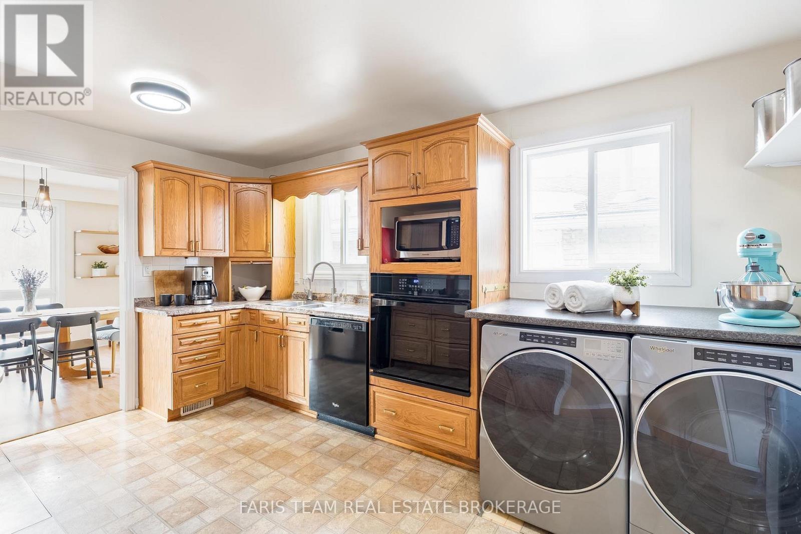 20 Indian Arrow Road, Barrie, Ontario  L4M 5G3 - Photo 8 - S12909306