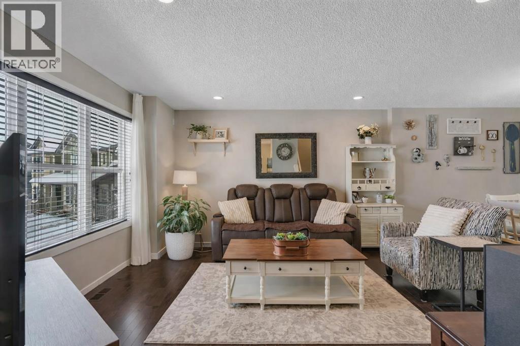 124 Panamount Way NW, Calgary, Alberta  T3K 0P7 - Photo 2 - A2296143