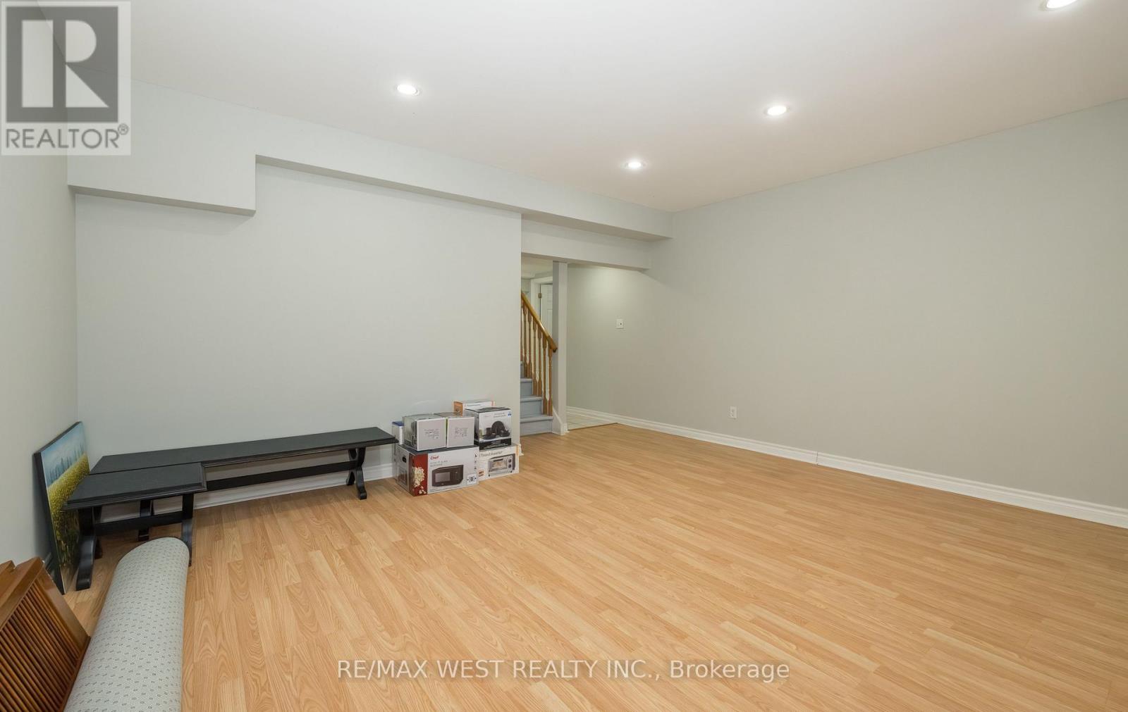 61 Stilecroft Drive, Toronto (York University Heights), Ontario  M3J 1A6 - Photo 36 - W12914552