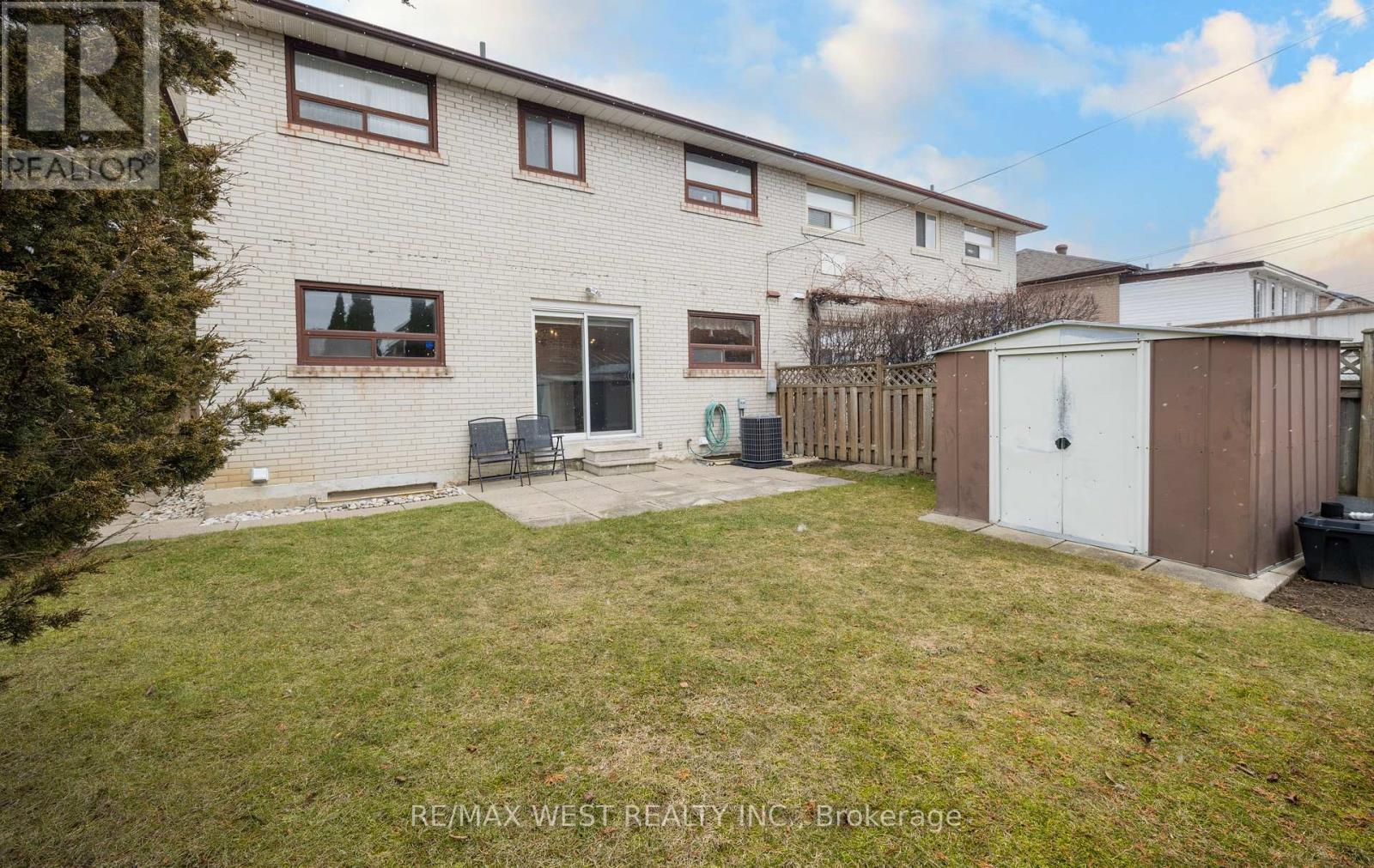 61 Stilecroft Drive, Toronto (York University Heights), Ontario  M3J 1A6 - Photo 45 - W12914552