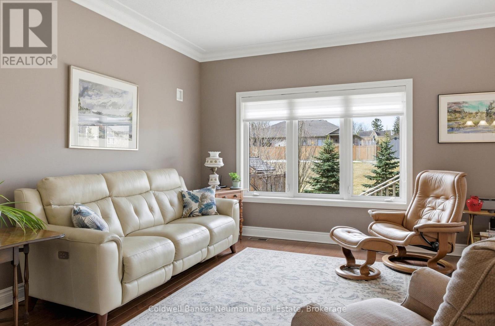 12 Brown Street S, Minto, Ontario  N0G 1M0 - Photo 11 - X12918044