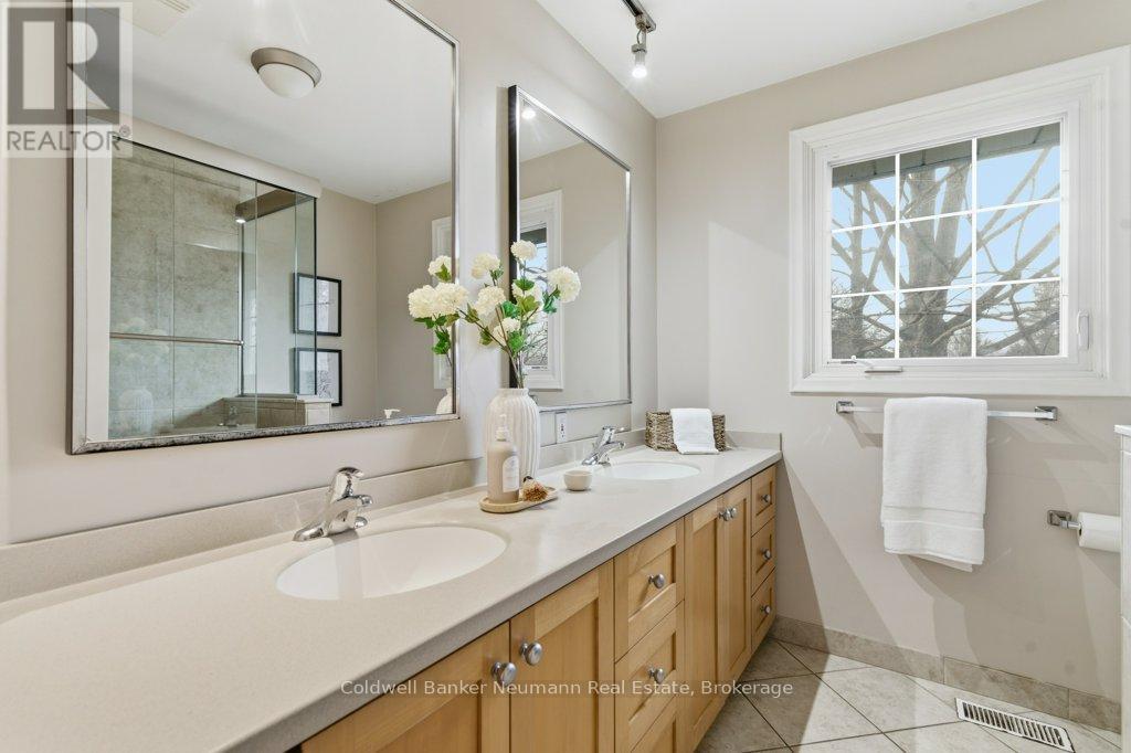 80 James Street W, Guelph (Dovercliffe Park/old University), Ontario  N1G 1E6 - Photo 32 - X12918142