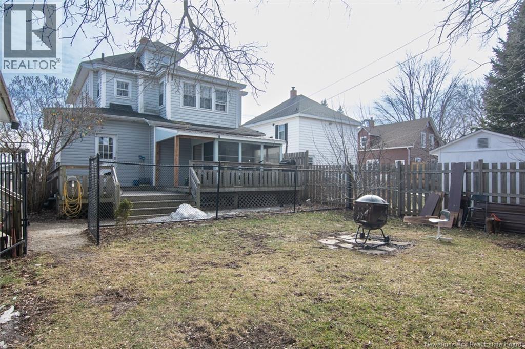 17 Chapman Street, Moncton, New Brunswick  E1E 1K6 - Photo 3 - NB135483