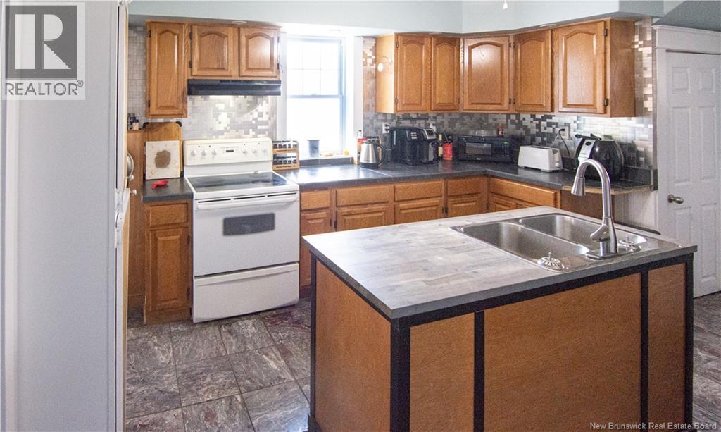 17 Chapman Street, Moncton, New Brunswick  E1E 1K6 - Photo 7 - NB135483