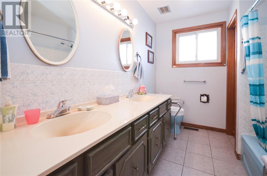 839 Beatrice, Sudbury, Ontario  P3A 3E6 - Photo 10 - 2126909