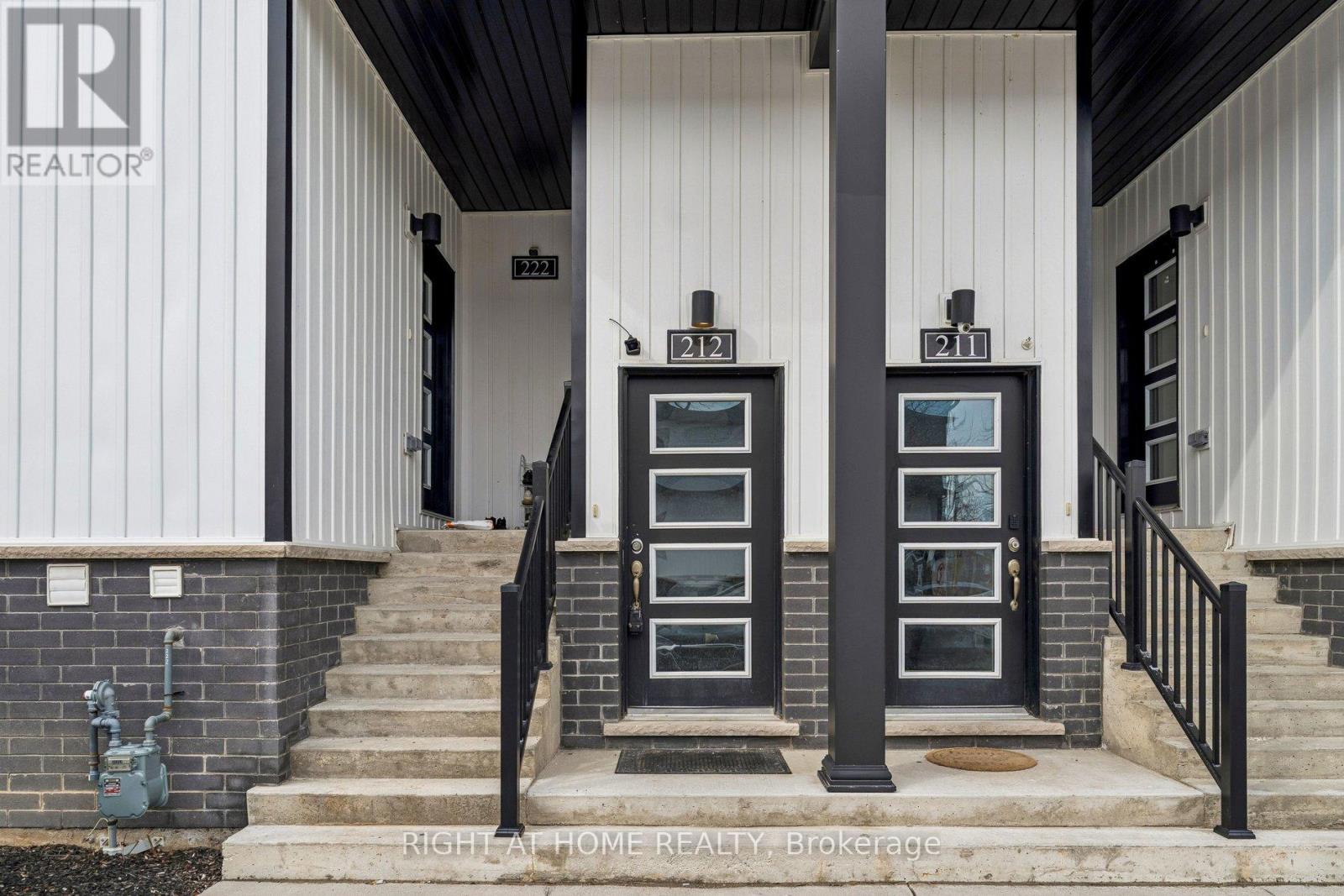 212 - 4263 Fourth Avenue, Niagara Falls, Ontario  L2E 0C2 - Photo 3 - X12899304