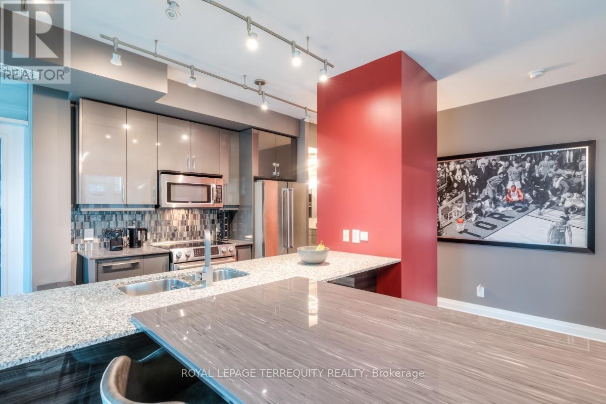 1704 - 1 Scott Street, Toronto, Ontario  M5E 1A1 - Photo 14 - C12918056