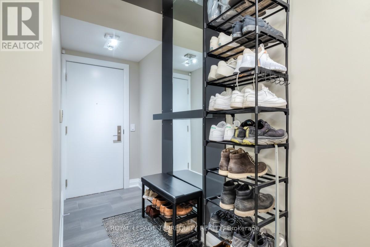 1704 - 1 Scott Street, Toronto, Ontario  M5E 1A1 - Photo 29 - C12918056