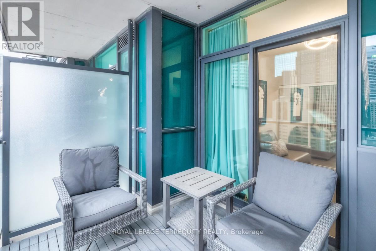 1704 - 1 Scott Street, Toronto, Ontario  M5E 1A1 - Photo 31 - C12918056