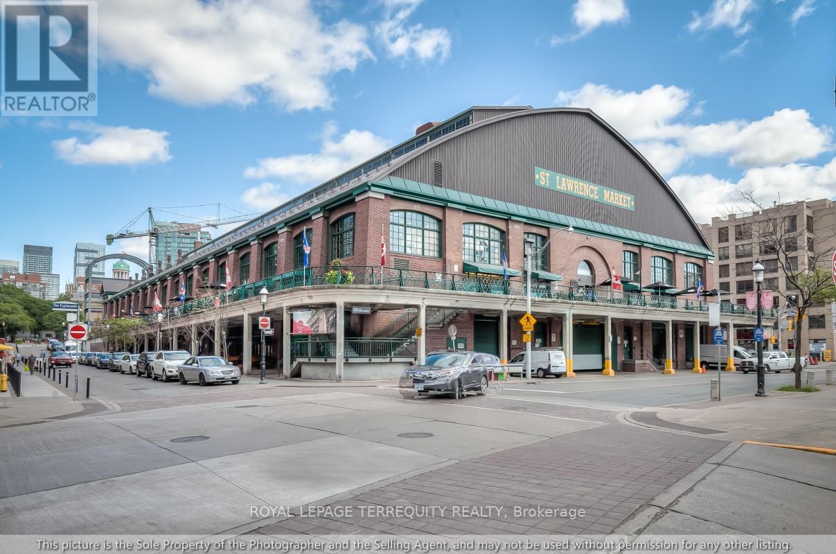 1704 - 1 Scott Street, Toronto, Ontario  M5E 1A1 - Photo 41 - C12918056