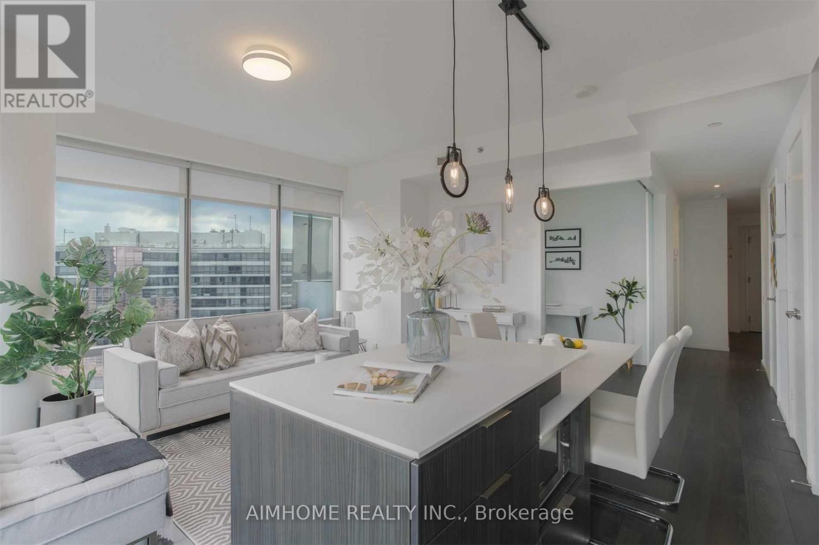 5 - 5 St. Joseph Street, Toronto (Bay Street Corridor), Ontario  M4Y 1J6 - Photo 3 - C12918086