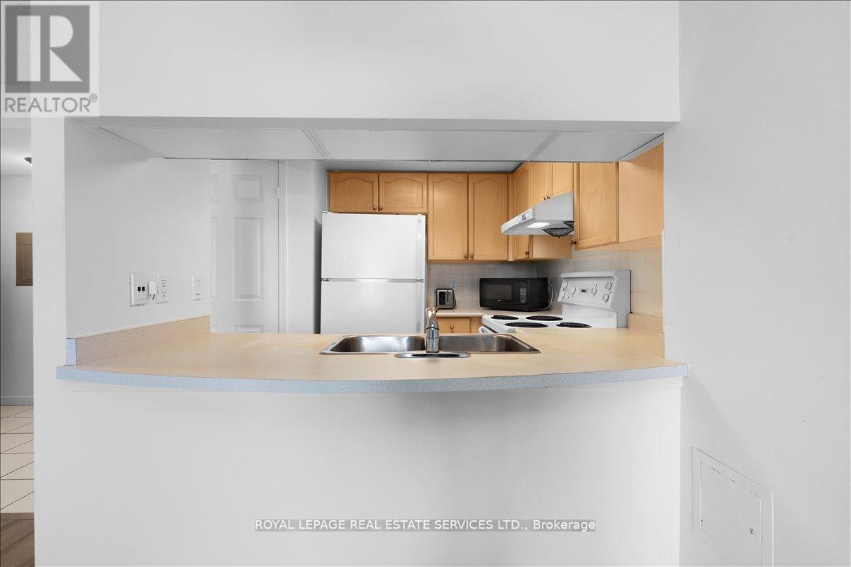 1909 - 8 Hillcrest Avenue, Toronto (Willowdale East), Ontario  M2N 6Y6 - Photo 15 - C12918090