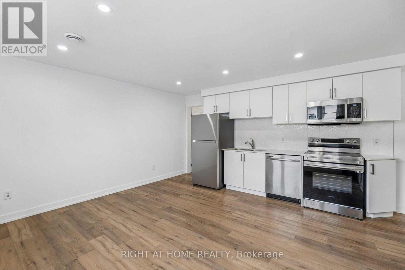 212 - 4263 Fourth Avenue, Niagara Falls, Ontario  L2E 0C2 - Photo 14 - X12899304