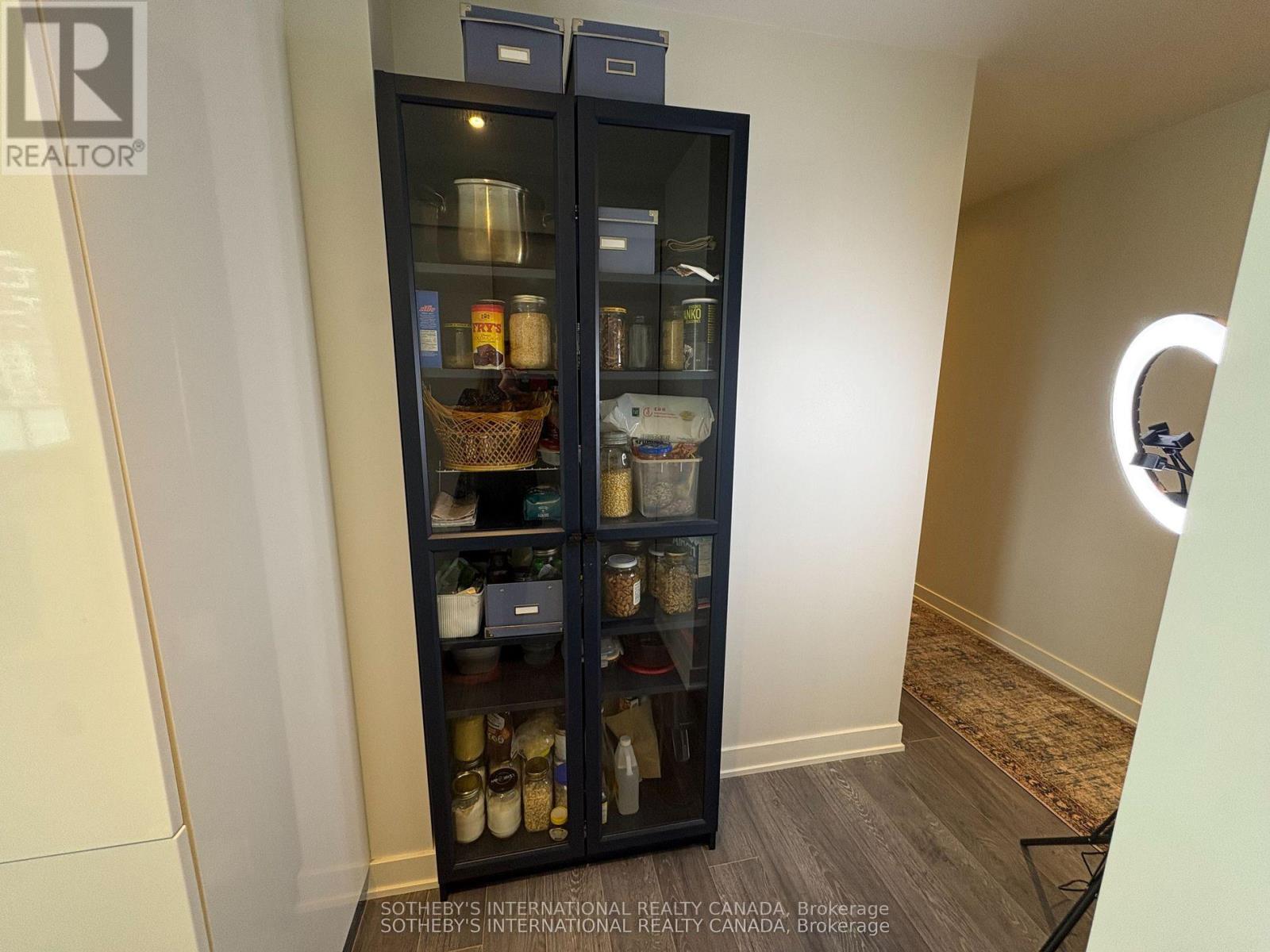 1203 - 185 Roehampton Avenue, Toronto (Mount Pleasant West), Ontario  M4P 1R4 - Photo 9 - C12918124