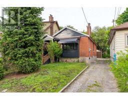 97 HARDING BOULEVARD, Toronto, Ontario