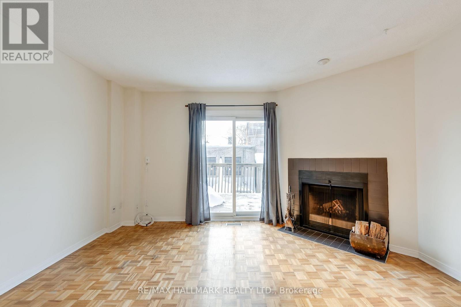 6 Empire Avenue, Toronto, Ontario  M4M 2L4 - Photo 11 - E12918024