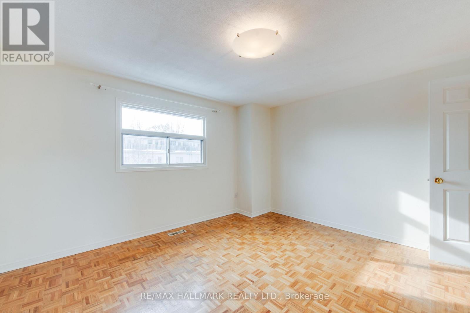 6 Empire Avenue, Toronto, Ontario  M4M 2L4 - Photo 22 - E12918024