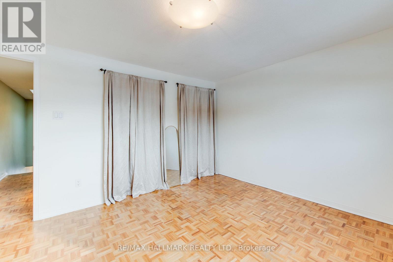 6 Empire Avenue, Toronto, Ontario  M4M 2L4 - Photo 23 - E12918024