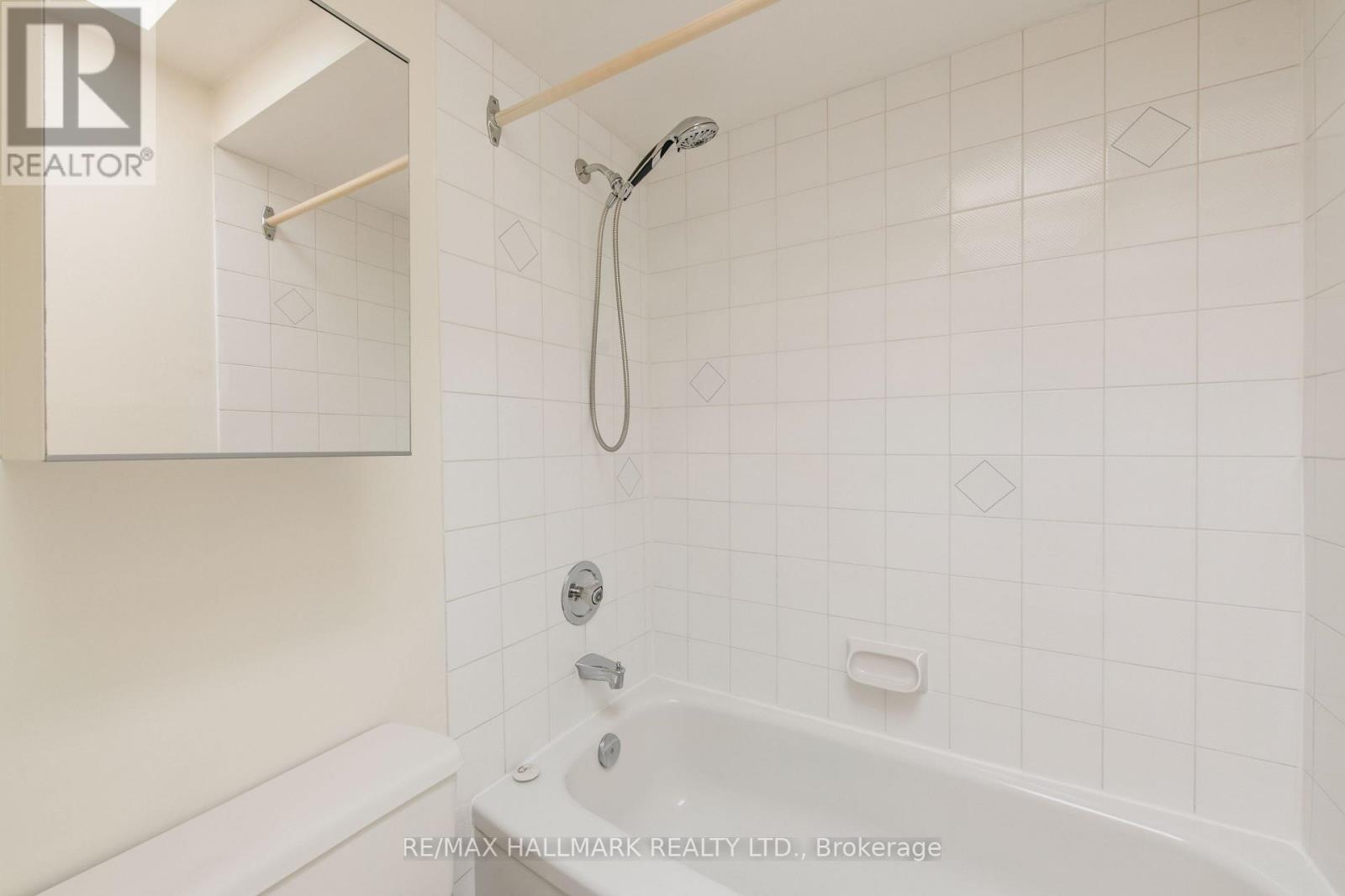 6 Empire Avenue, Toronto, Ontario  M4M 2L4 - Photo 27 - E12918024