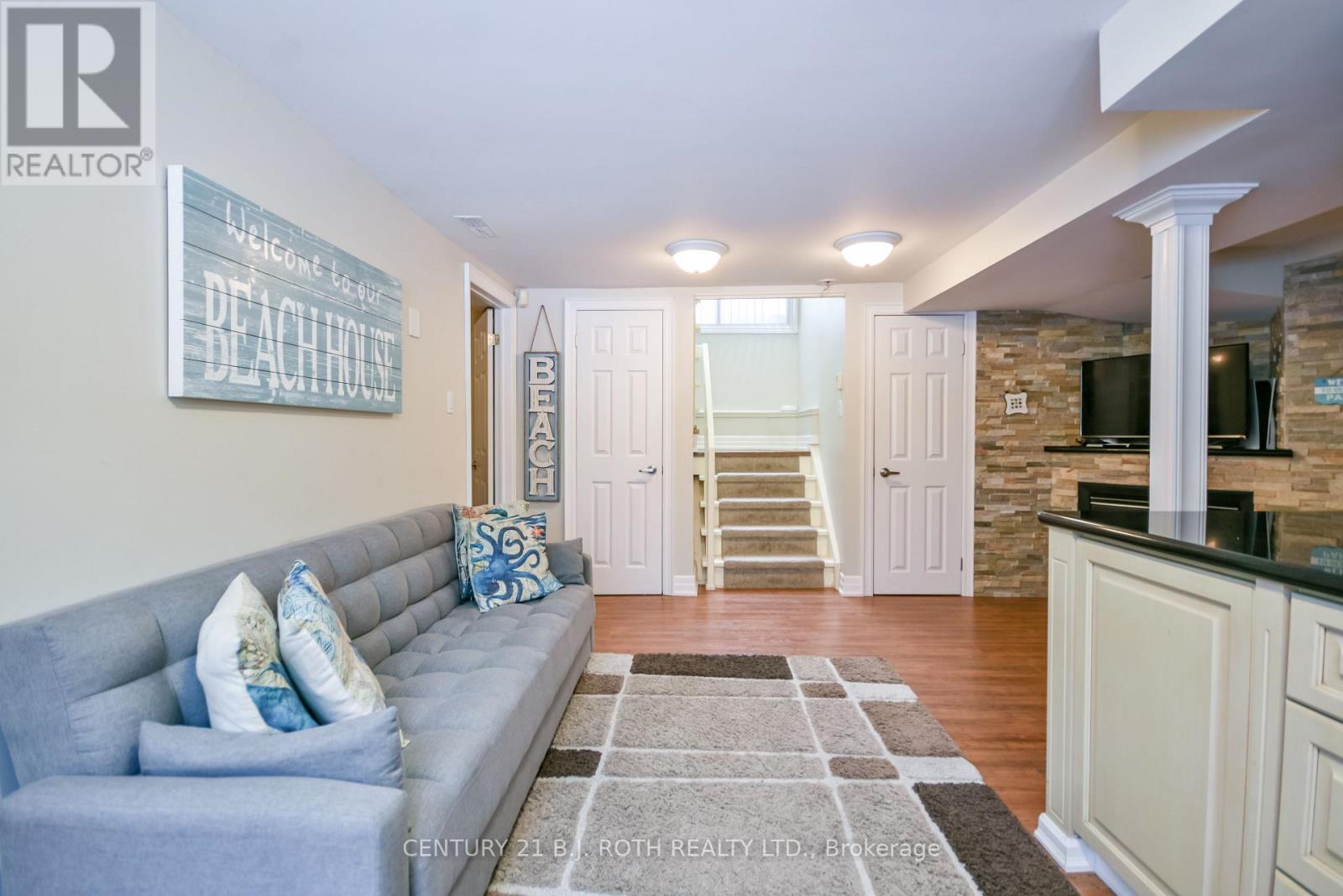 991 Shore Lane, Wasaga Beach, Ontario  L9Z 2B4 - Photo 11 - S12914596