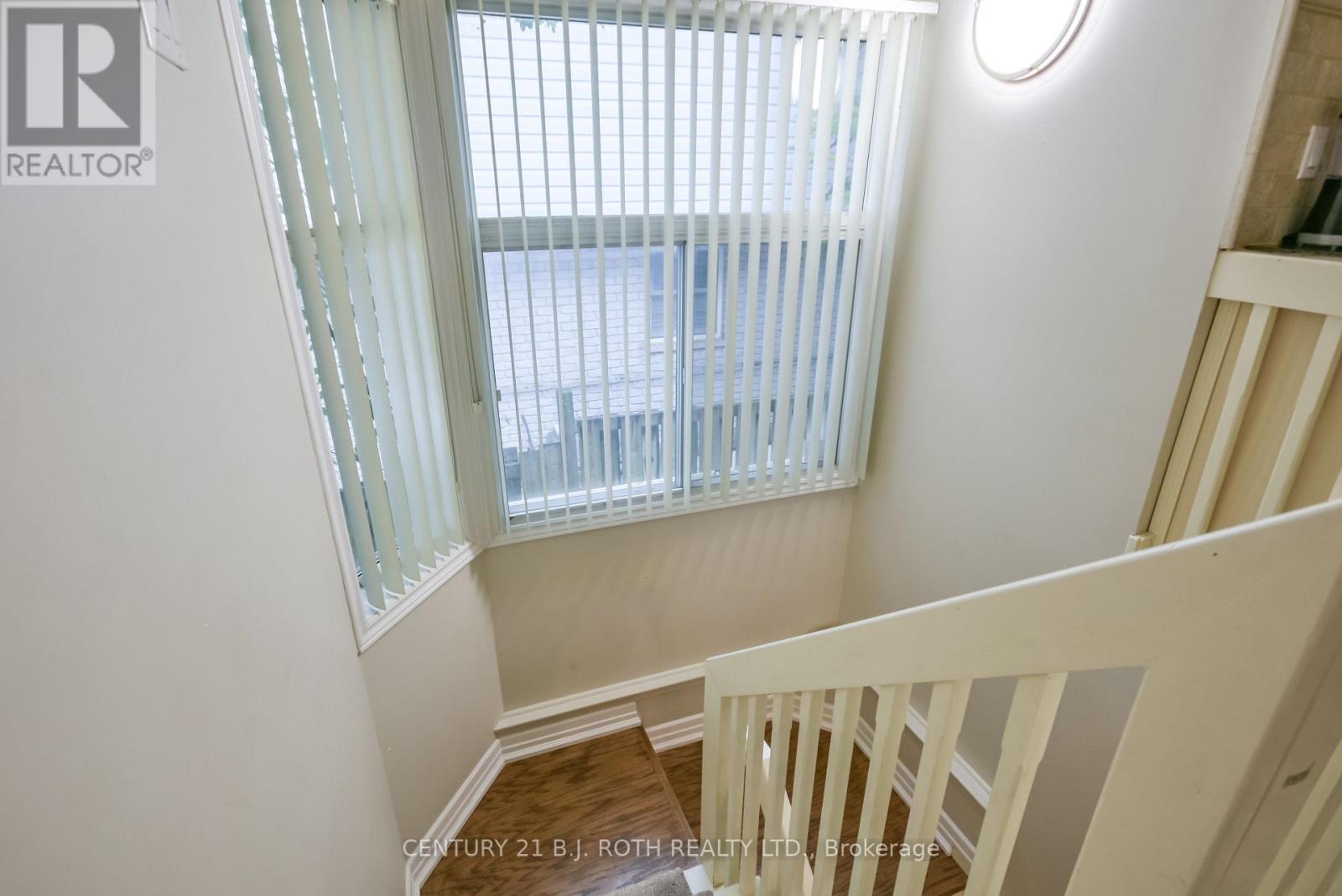 991 Shore Lane, Wasaga Beach, Ontario  L9Z 2B4 - Photo 22 - S12914596