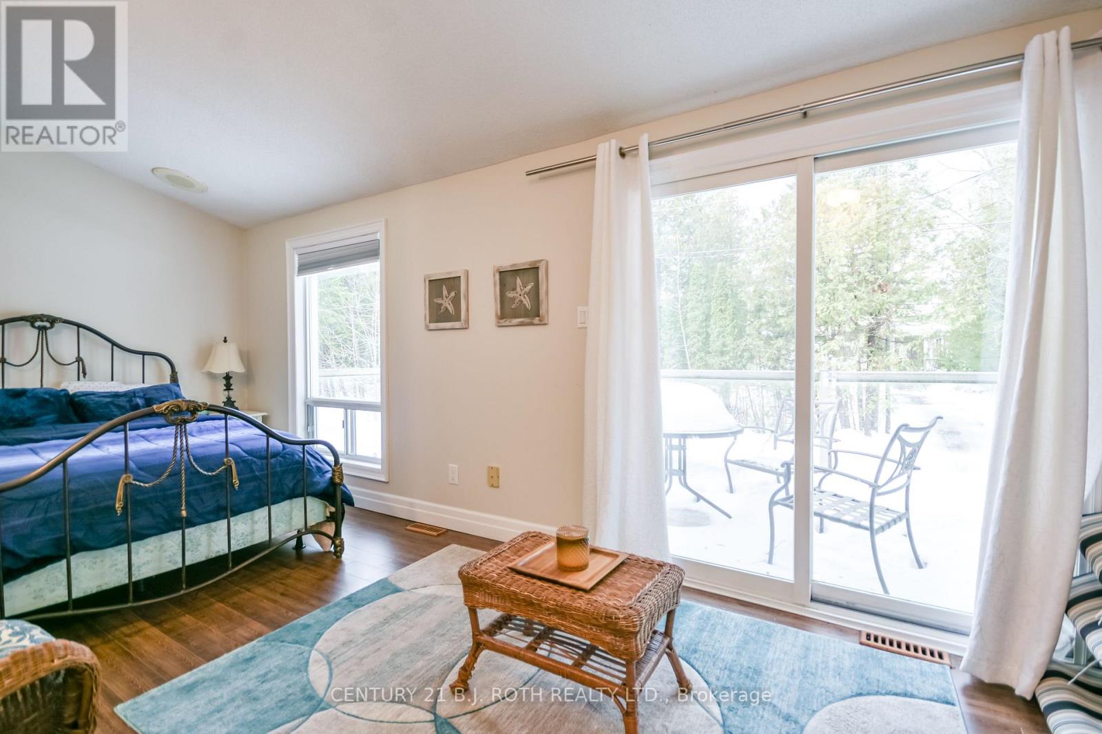 991 Shore Lane, Wasaga Beach, Ontario  L9Z 2B4 - Photo 24 - S12914596