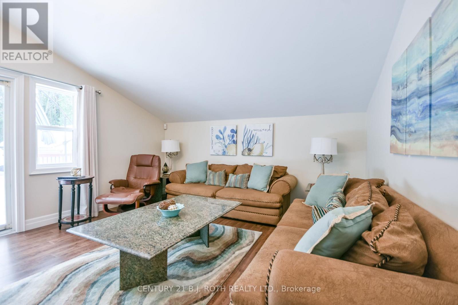 991 Shore Lane, Wasaga Beach, Ontario  L9Z 2B4 - Photo 32 - S12914596