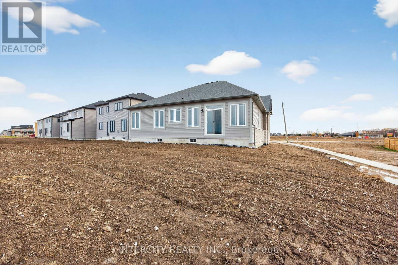 38 Legacy Circle, Wasaga Beach, Ontario  L9Z 0M5 - Photo 44 - S12916996