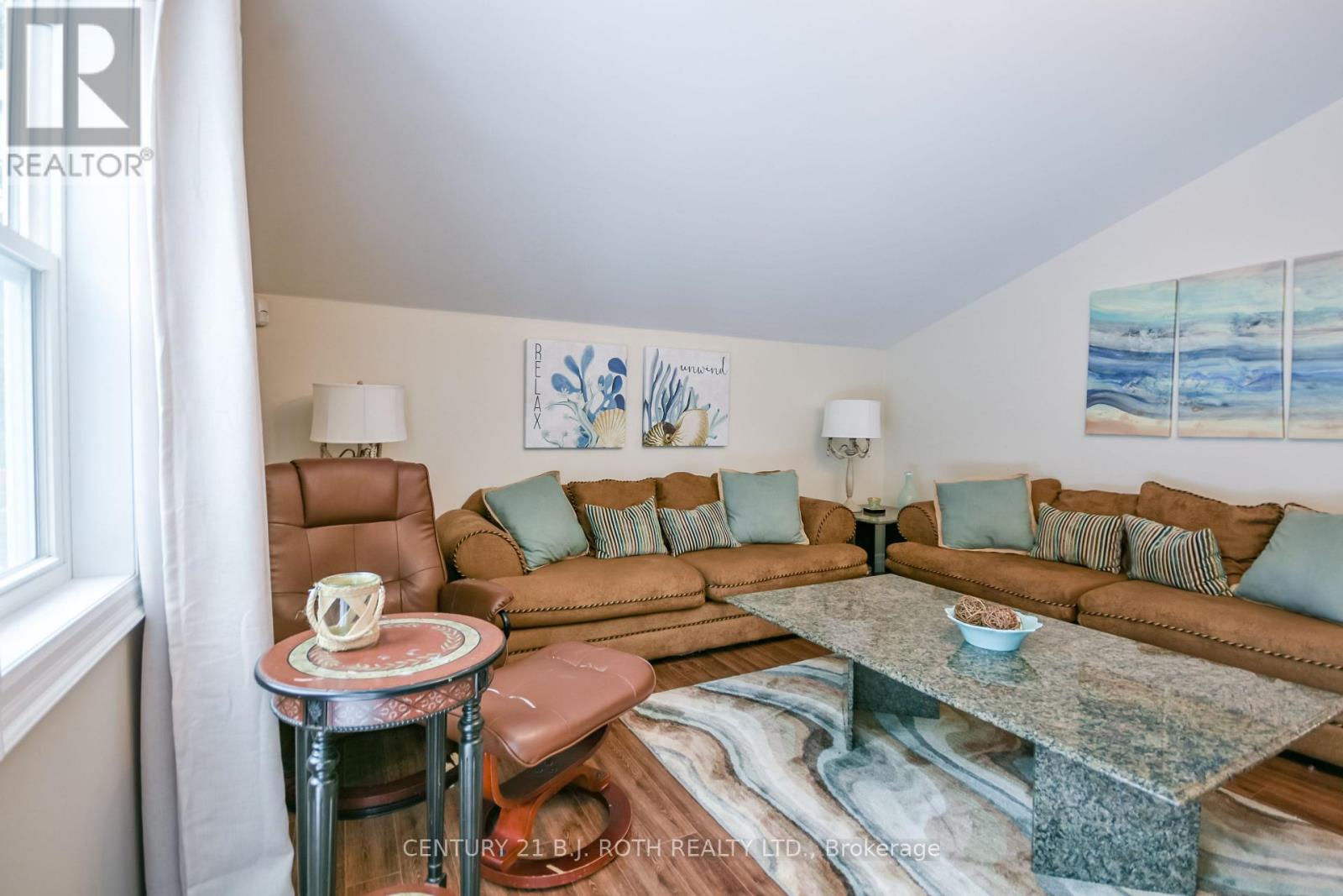 991 Shore Lane, Wasaga Beach, Ontario  L9Z 2B4 - Photo 33 - S12914596