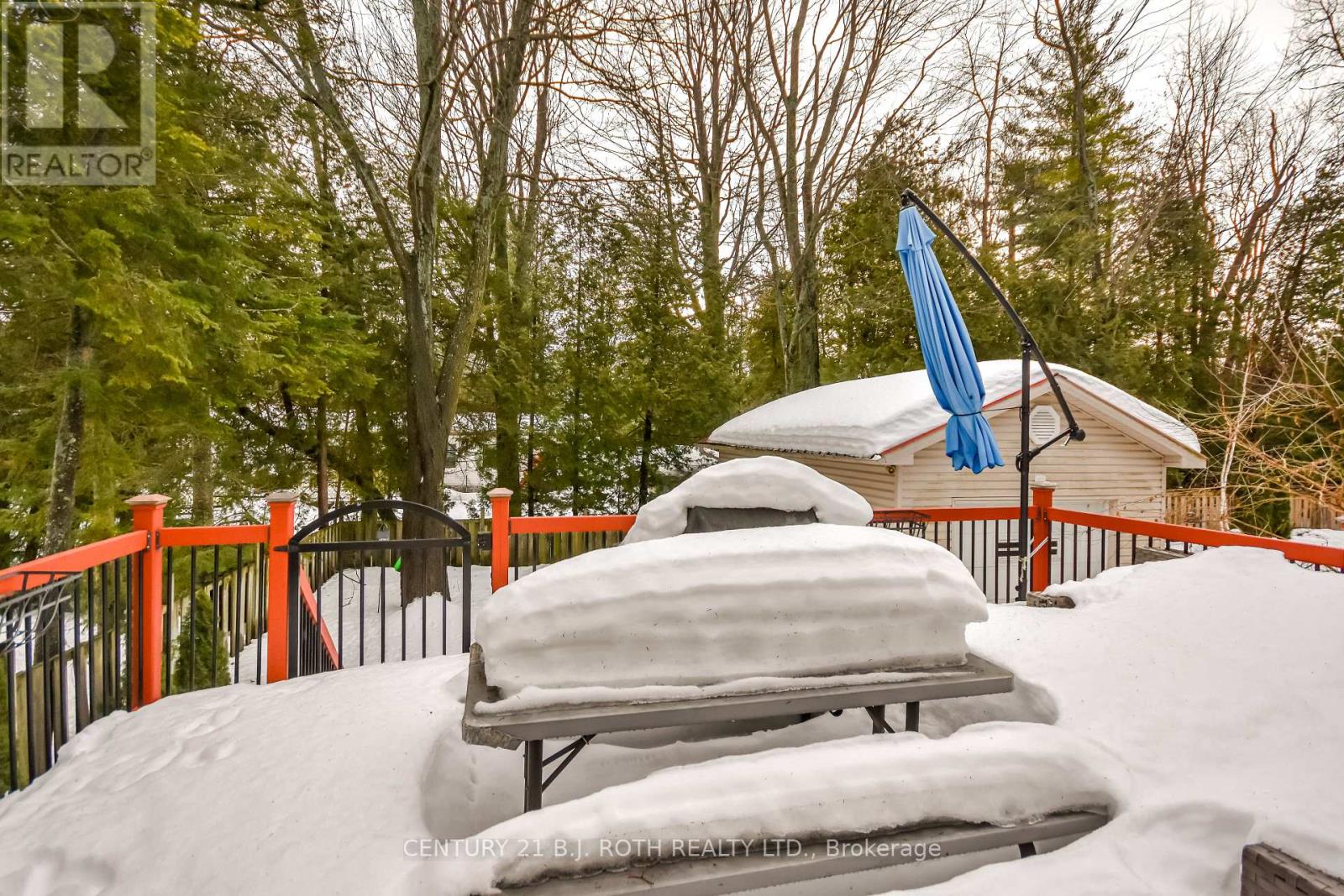 991 Shore Lane, Wasaga Beach, Ontario  L9Z 2B4 - Photo 37 - S12914596