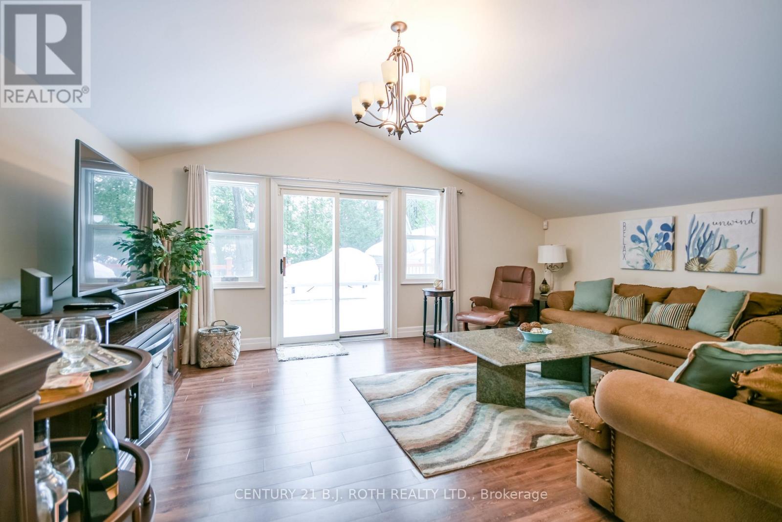 991 Shore Lane, Wasaga Beach, Ontario  L9Z 2B4 - Photo 35 - S12914596