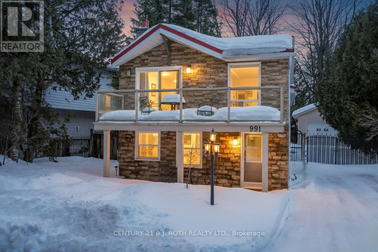 991 Shore Lane, Wasaga Beach, Ontario  L9Z 2B4 - Photo 3 - S12914596